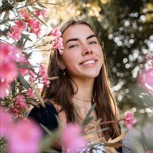 Meet your Posher, Julia